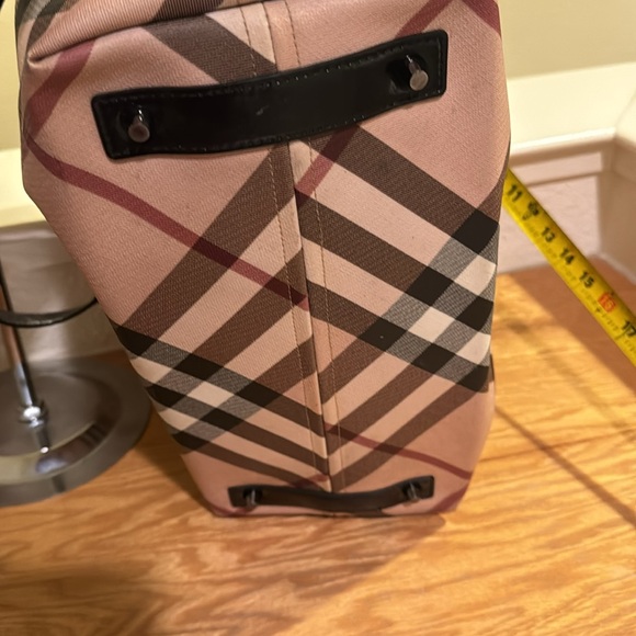 Burberry Novacheck Tote - Picture 8 of 11